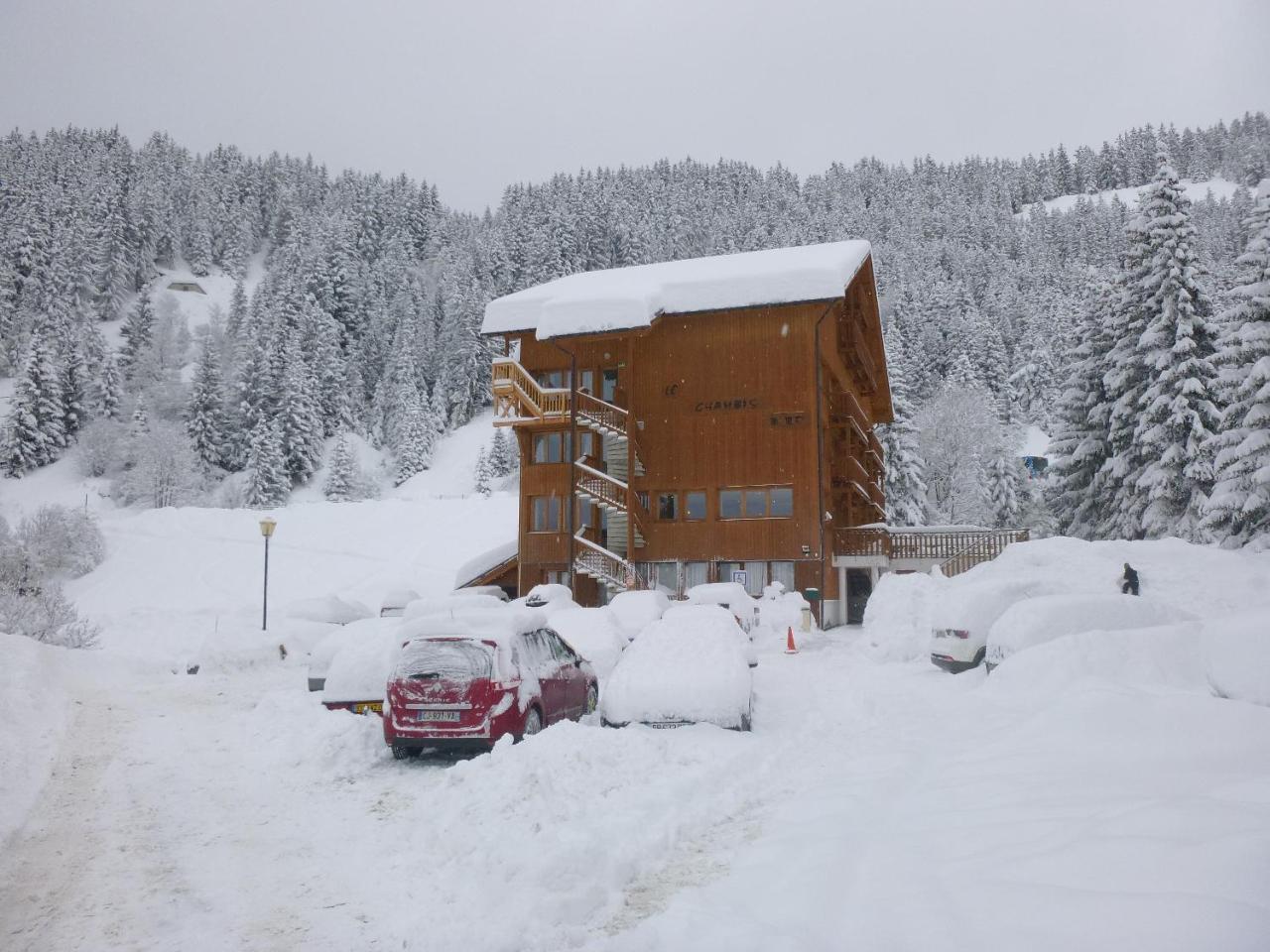 Hotel Le Chamois D'Or, Ussim Vacances Мерибель Экстерьер фото